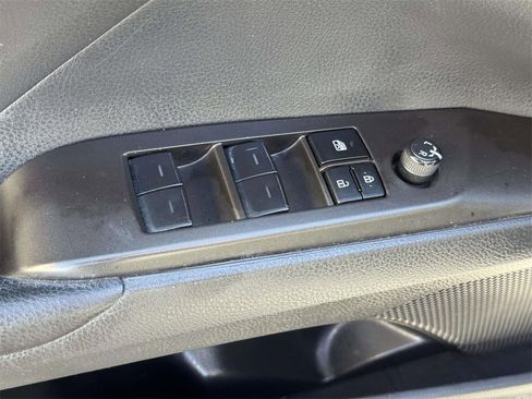 Used 2023 Toyota Camry SE image 17