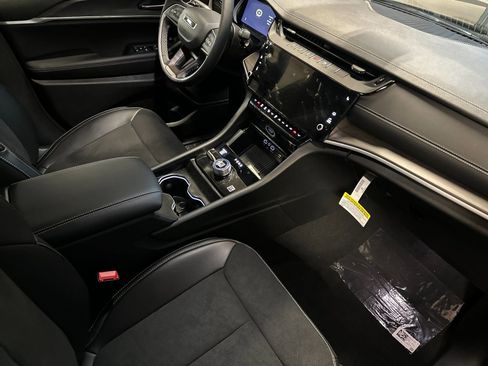 New 2026 Jeep Grand Cherokee Laredo image 15