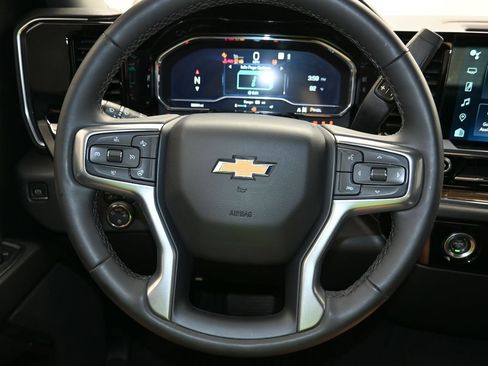 Certified 2023 Chevrolet Silverado 1500 LT AWD/4WD image 13