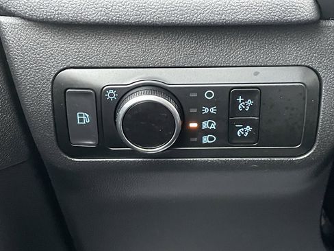 Used 2025 Ford Escape ST-Line w/ Equipment Group 301A image 21