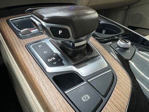 Used 2017 Audi Q7 3.0T Prestige image 52