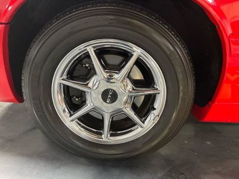 Used 2002 Cadillac Eldorado Collector's Edition image 18