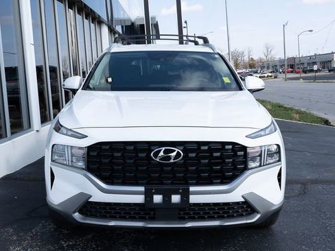 Used 2023 Hyundai Santa Fe SEL image 3