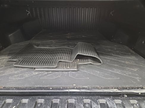 Used 2017 Toyota Tacoma TRD Off-Road w/ Premium & Technology Package image 15