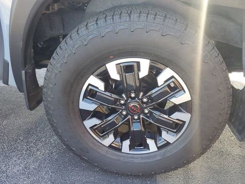 Certified 2024 Nissan Frontier Pro-X w/ Technology Package image 5
