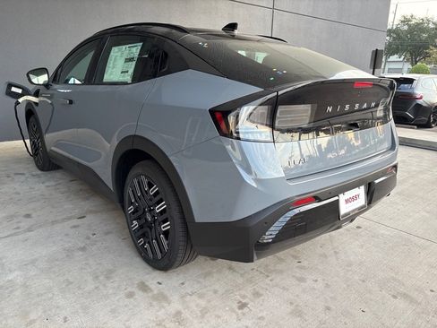 New 2026 Nissan Leaf Platinum+ w/ Cargo Package (Platinum+) image 4