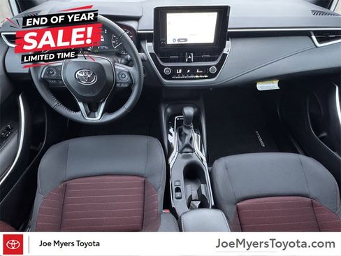 Used 2025 Toyota Corolla SE image 9