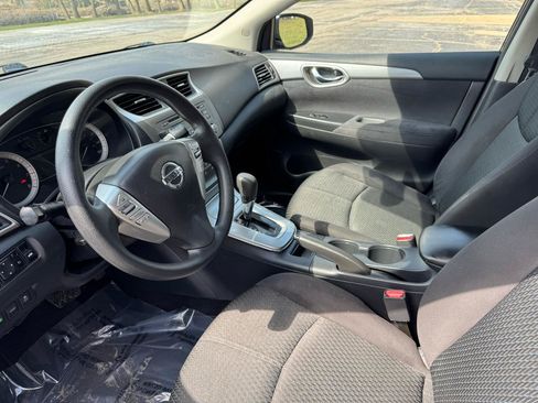 Used 2013 Nissan Sentra SR w/ Electronics Pkg FWD image 26