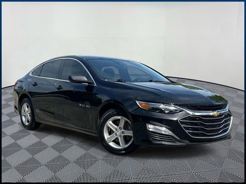 Used 2023 Chevrolet Malibu LS FWD image 1