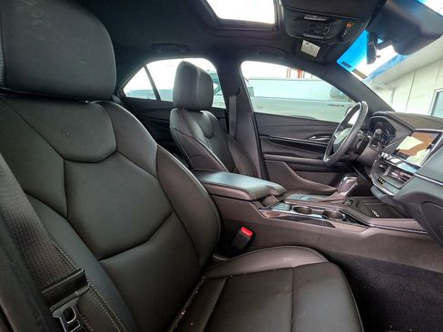 Used 2025 Cadillac CT4 Luxury AWD/4WD image 36