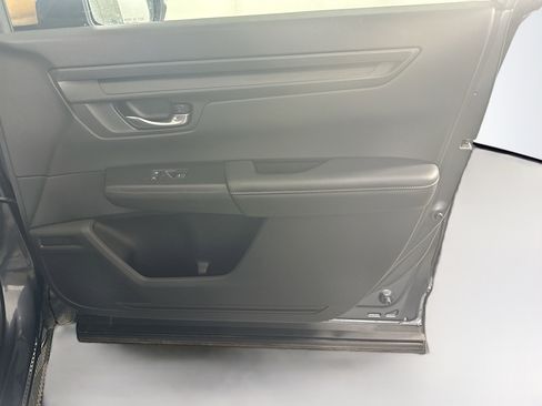 Used 2025 Honda CR-V EX image 31