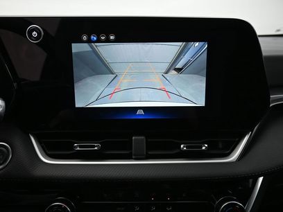 Used 2025 Chevrolet Equinox LT