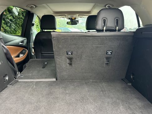 Used 2021 Buick Encore GX Essence w/ Experience Buick Package image 15