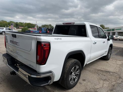Used 2025 GMC Sierra 1500 SLT AWD/4WD image 4