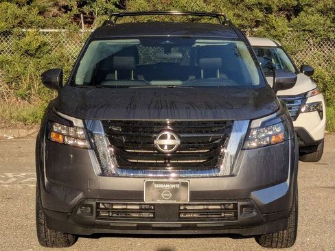 New 2025 Nissan Pathfinder SV w/ Cargo Package FWD image 3