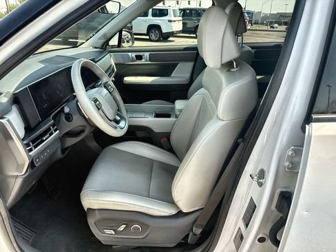 Used 2024 Hyundai Santa Fe SEL AWD/4WD image 11