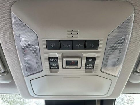 Used 2022 Toyota RAV4 XLE Premium image 24