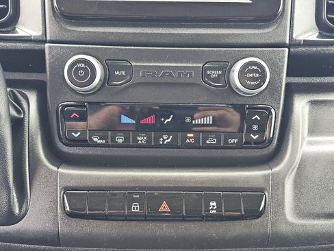 Used 2025 RAM ProMaster 2500 w/ Convenience Group FWD image 30
