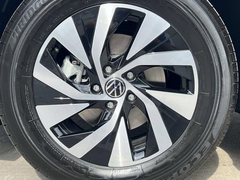 New 2026 Volkswagen Tiguan S FWD image 6