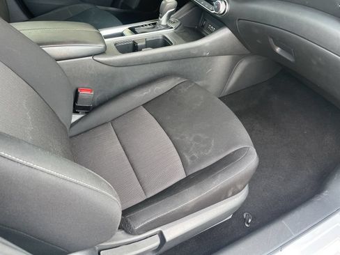 Used 2024 Nissan Sentra SV FWD image 21