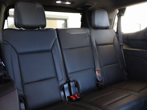 Used 2021 GMC Yukon Denali w/ Denali Premium Package image 50