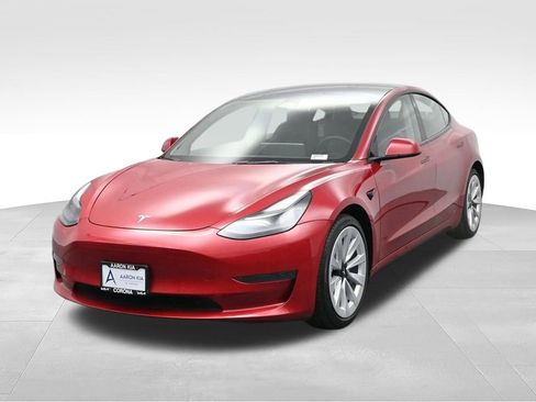 Used 2022 Tesla Model 3 Base image 1