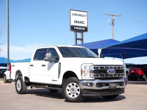 Used 2024 Ford F250 XLT image 1