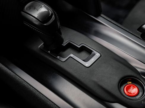 Used 2013 Nissan GT-R Premium image 61