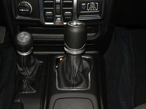 Used 2025 Jeep Wrangler Unlimited Sahara w/ Safety Group image 13