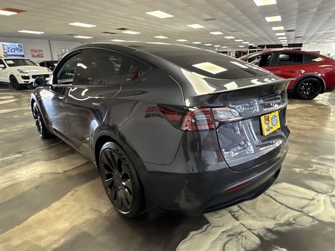 Used 2024 Tesla Model Y Performance AWD/4WD image 5