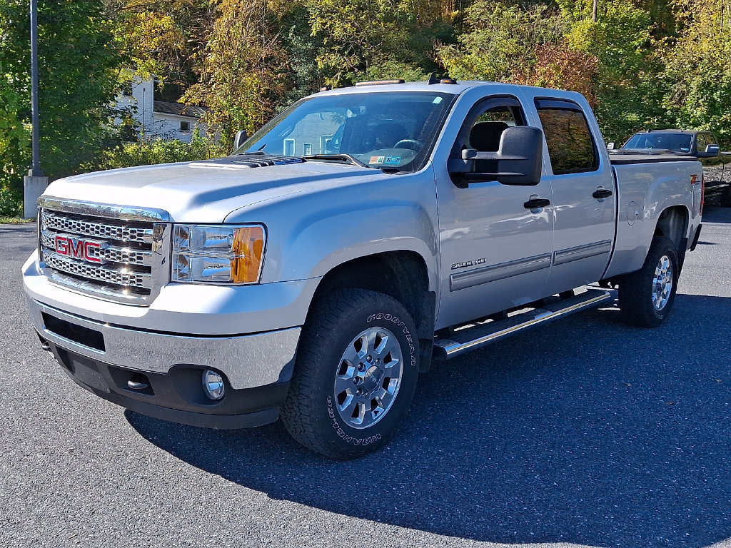 Used 2012 GMC Sierra 2500 SLE w/ SLE Preferred Package AWD/4WD image 5