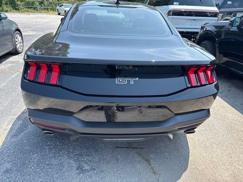 Used 2025 Ford Mustang GT Premium RWD image 3