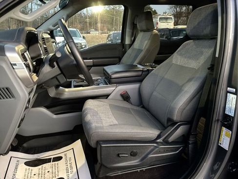 Used 2022 Ford F150 Lightning XLT image 17