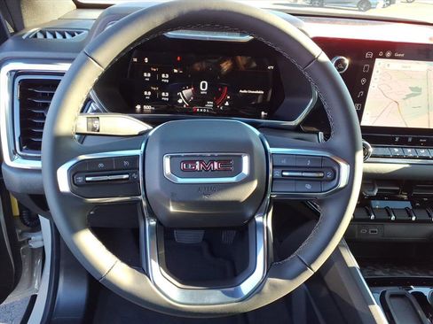 New 2026 GMC Canyon Elevation image 18