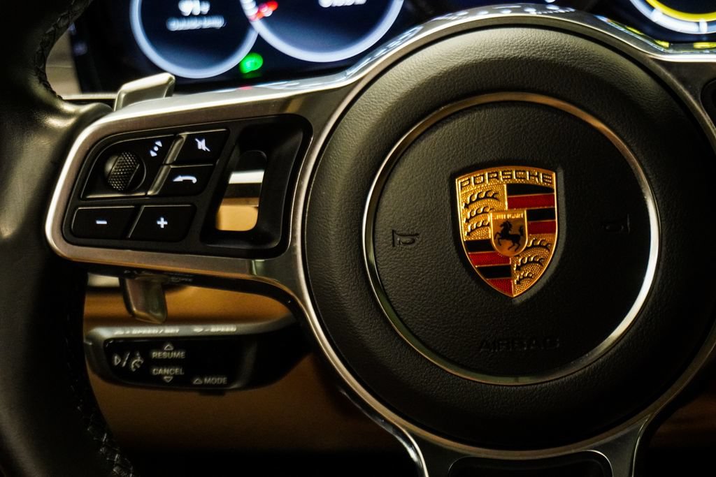 Used 2023 Porsche Cayenne AWD/4WD image 17