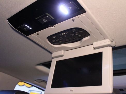 Used 2017 GMC Yukon XL SLT image 15