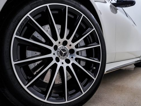 Used 2022 Mercedes-Benz S 580 4MATIC Sedan image 5