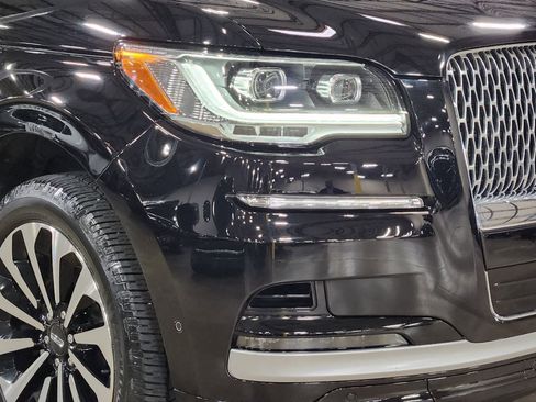 Used 2022 Lincoln Navigator Reserve AWD/4WD image 13