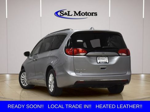 Used 2019 Chrysler Pacifica Touring-L w/ Advanced Safetytec Group FWD image 5
