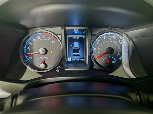 Used 2023 Toyota Tacoma SR w/ SR Convenience Package RWD image 19