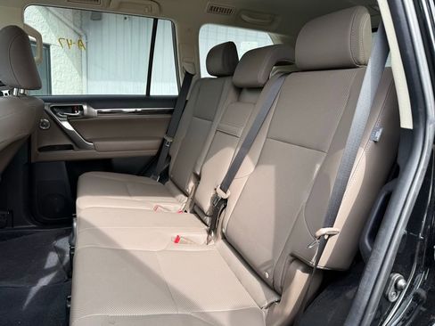 Used 2023 Lexus GX 460 Premium image 14