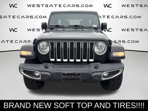 Used 2018 Jeep Wrangler Unlimited Sahara image 2