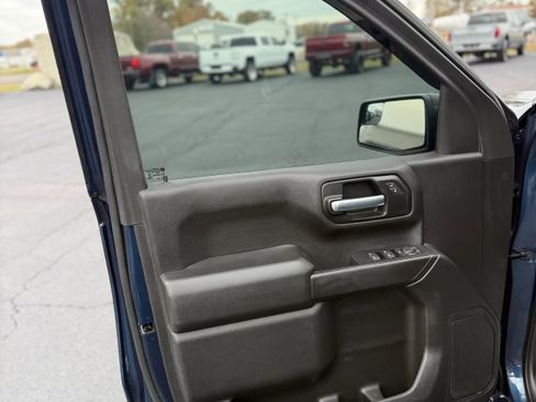 Used 2021 Chevrolet Silverado 1500 Custom w/ Safety Confidence Package image 16