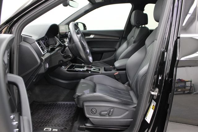Used 2023 Audi Q5 2.0T Premium Plus w/ Premium Plus Package AWD/4WD image 9