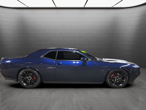 Used 2016 Dodge Challenger R/T Plus image 7