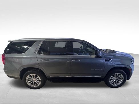 Used 2022 GMC Yukon SLT w/ SLT Premium Package image 8