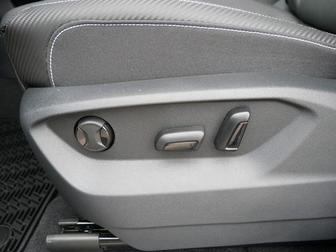 New 2025 Volkswagen Atlas Cross Sport SE image 14