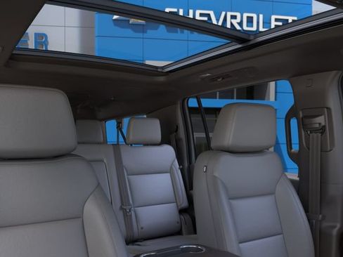 New 2026 Chevrolet Suburban Z71 AWD/4WD image 24