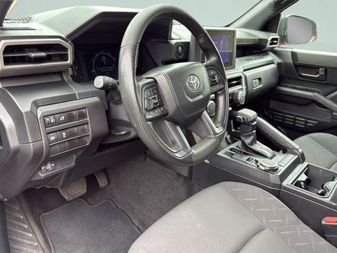 Used 2024 Toyota Tacoma SR AWD/4WD image 26