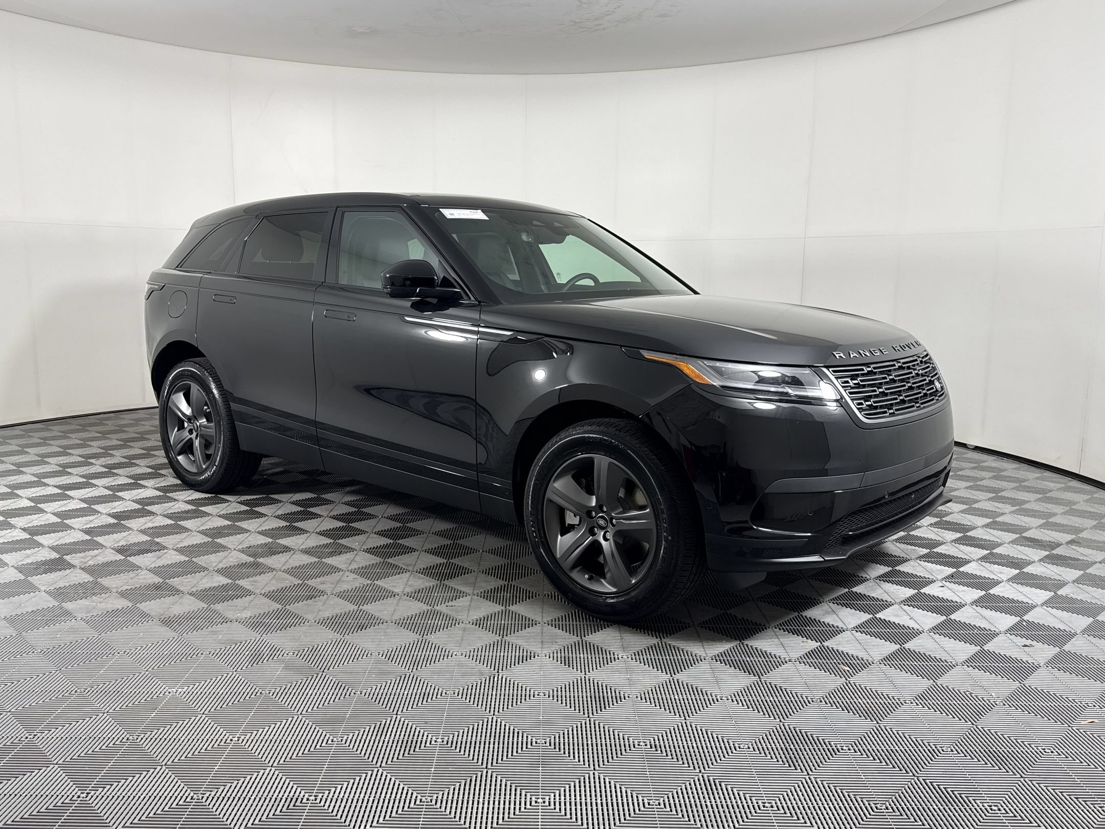 New 2026 Land Rover Range Rover Velar S AWD/4WD image 6